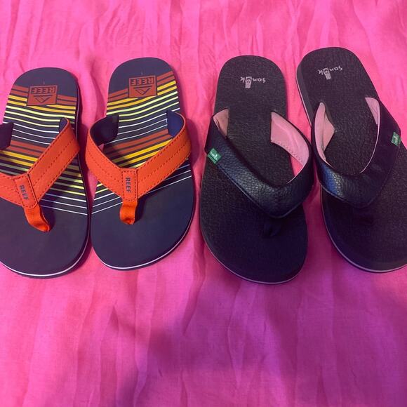 2 Pairs of girls Flip Flops- Sz 1-2 - Picture 4 of 12